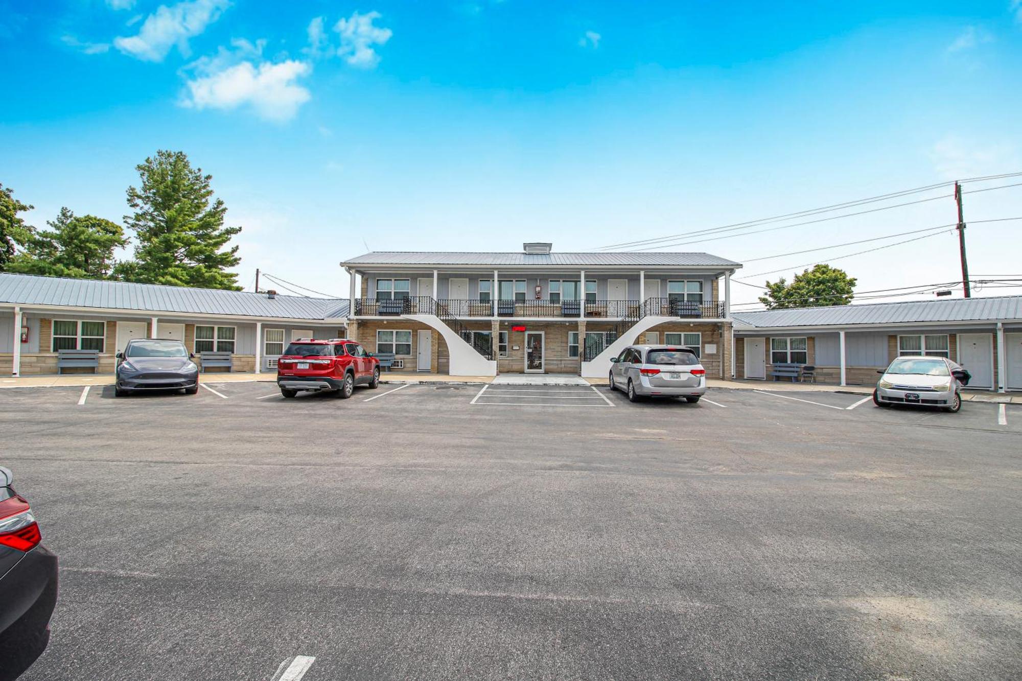 Horse Cave Motel Экстерьер фото